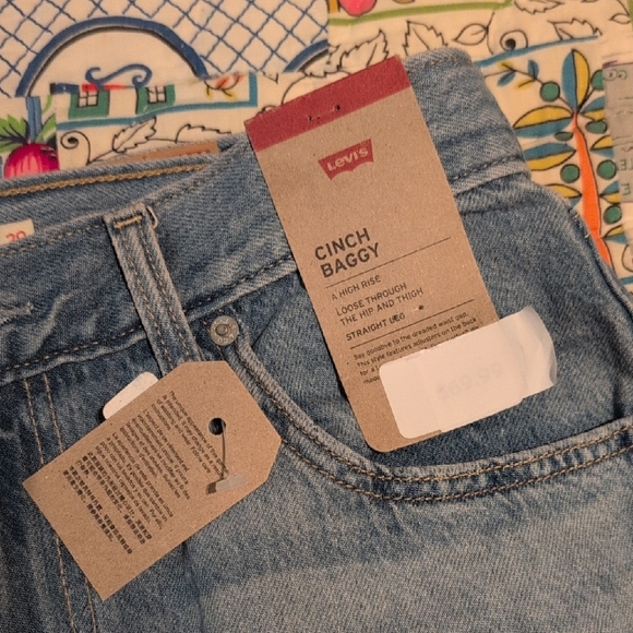 NWT Levi's Denim Blue Cinch Baggy Jeans - Picture 2 of 4